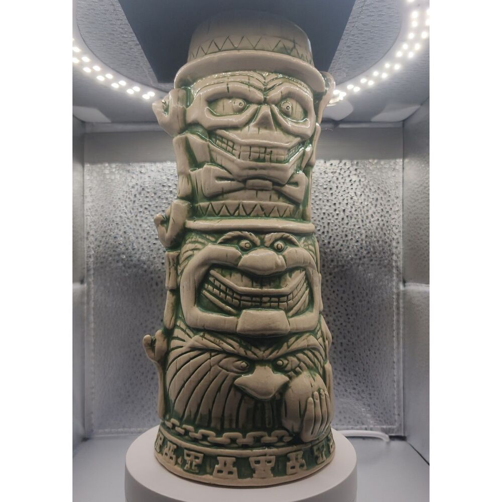 Hitchhiking Ghosts – Trader Sam’s Enchanted Tiki Bar – 2nd Edition